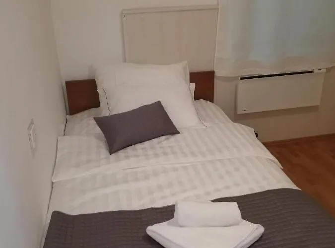 Apartmaji Z Fizine 公寓 波尔托罗